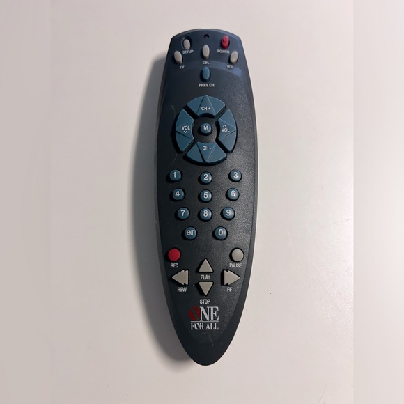 ONE FOR ALL Vintage All in One Remite Control TV DVD VCR Remote - Picture 1 of 3